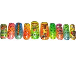 Hand crafted custom print 10pc short acrylic press on nails sz medium